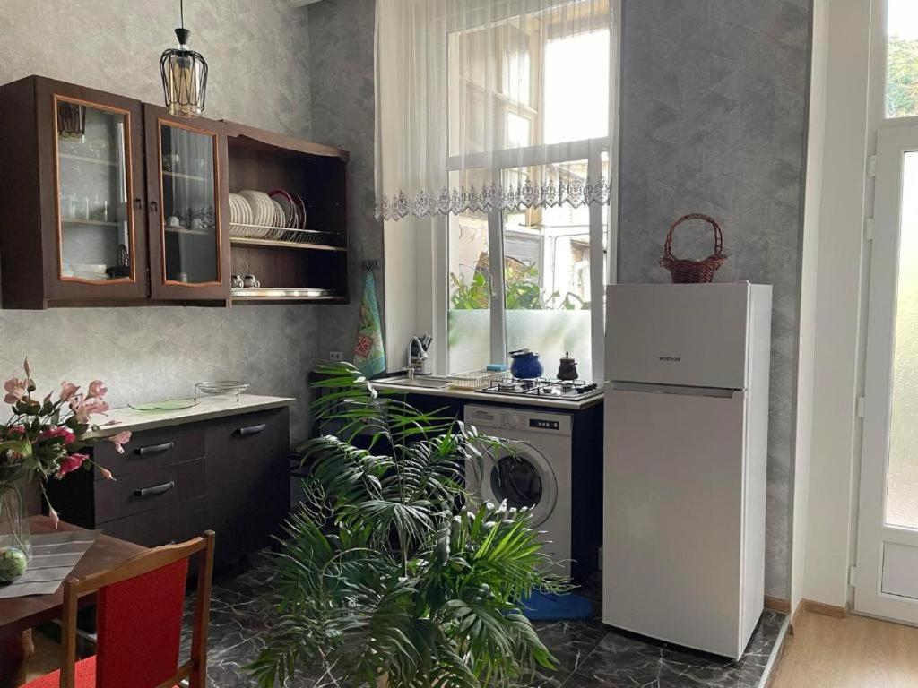 Guest House Teo Tbilisi Exterior photo